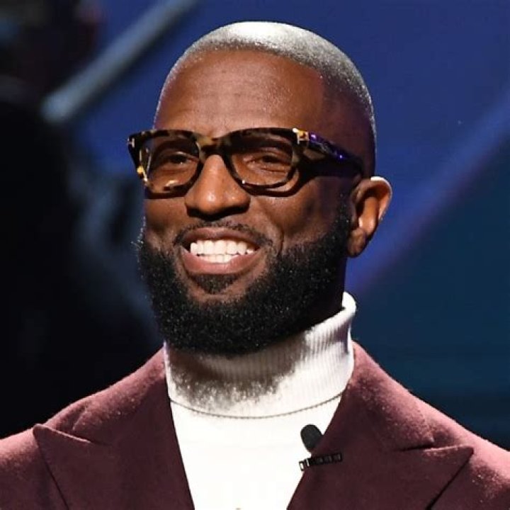 A Journey Into Rickey Smiley's Family Life