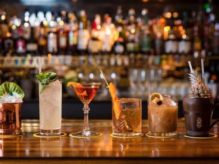 Best Cocktail Bars Near the Aragon Ballroom in Uptown, Chicago