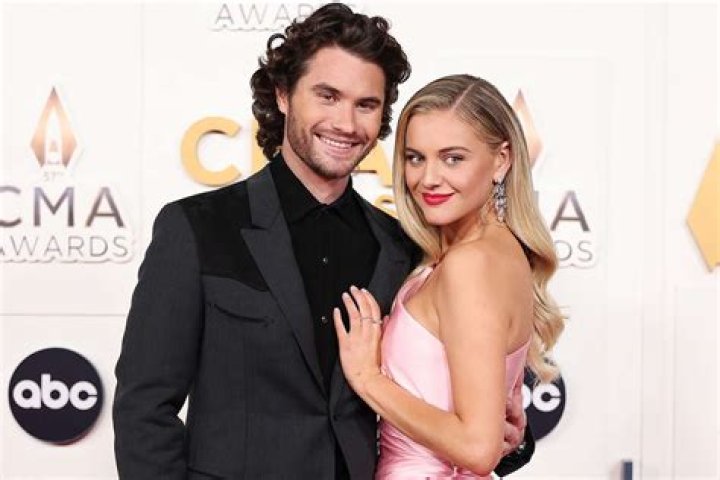 Kelsea Ballerini and Chase Stokes Celebrate First Anniversary &lsquo;Thanks