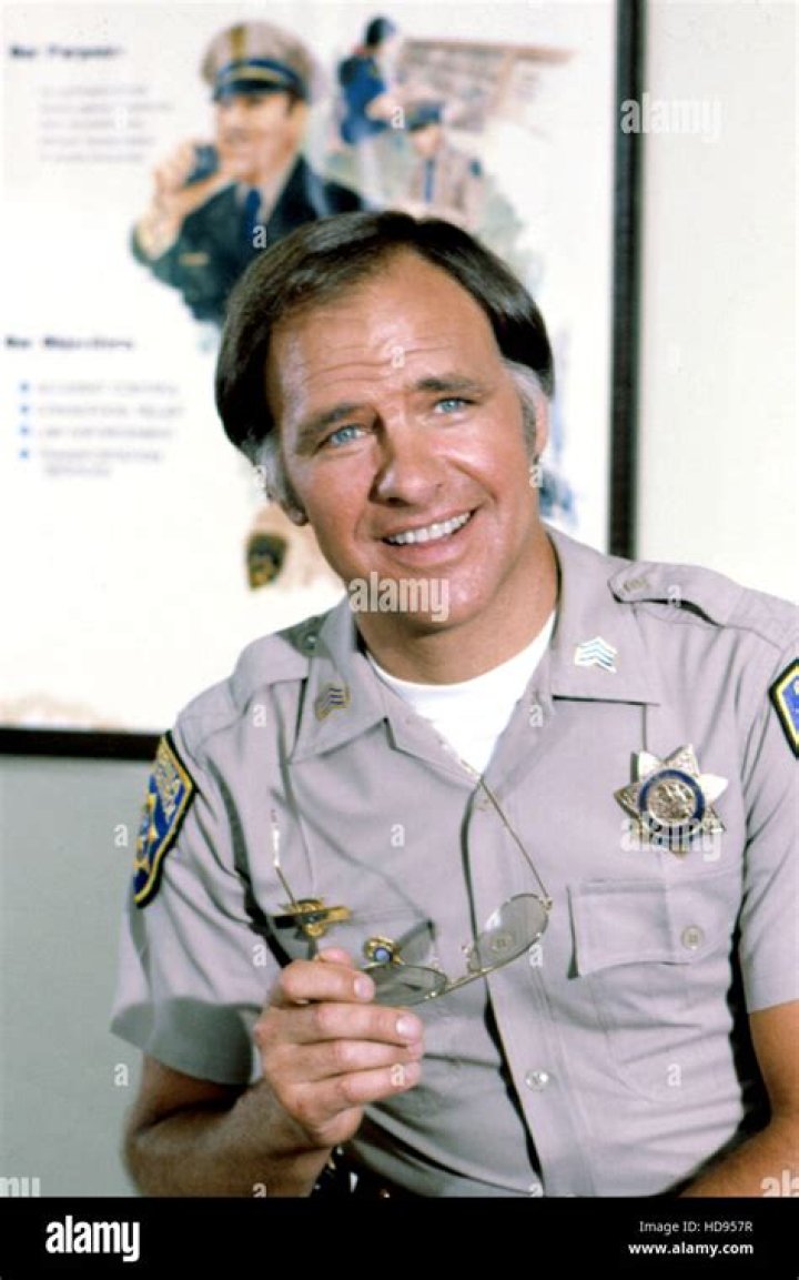 Robert Pine on CHiPs Robert Pine Fans Image (23430504) Fanpop